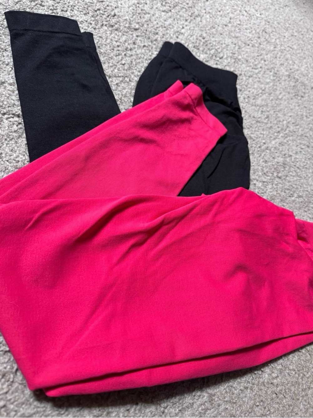 Amazon Women's Leggings Duo in Hot Pink and Black